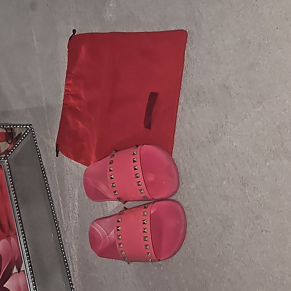 Valentino Rockstud Slides Pink With Dustbag